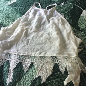 LÁ HEARTS WHITE HALTER TOP SZ L